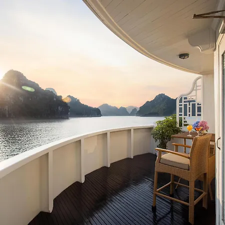 The Au Co Cruise - Managed By Bhaya Cruise Hotel Ha Long Exterior photo