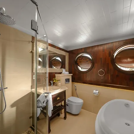 The Au Co Cruise - Managed By Bhaya Cruise Hotel Ha Long Room photo