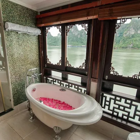 The Au Co Cruise - Managed By Bhaya Cruise Hotel Ha Long Exterior photo