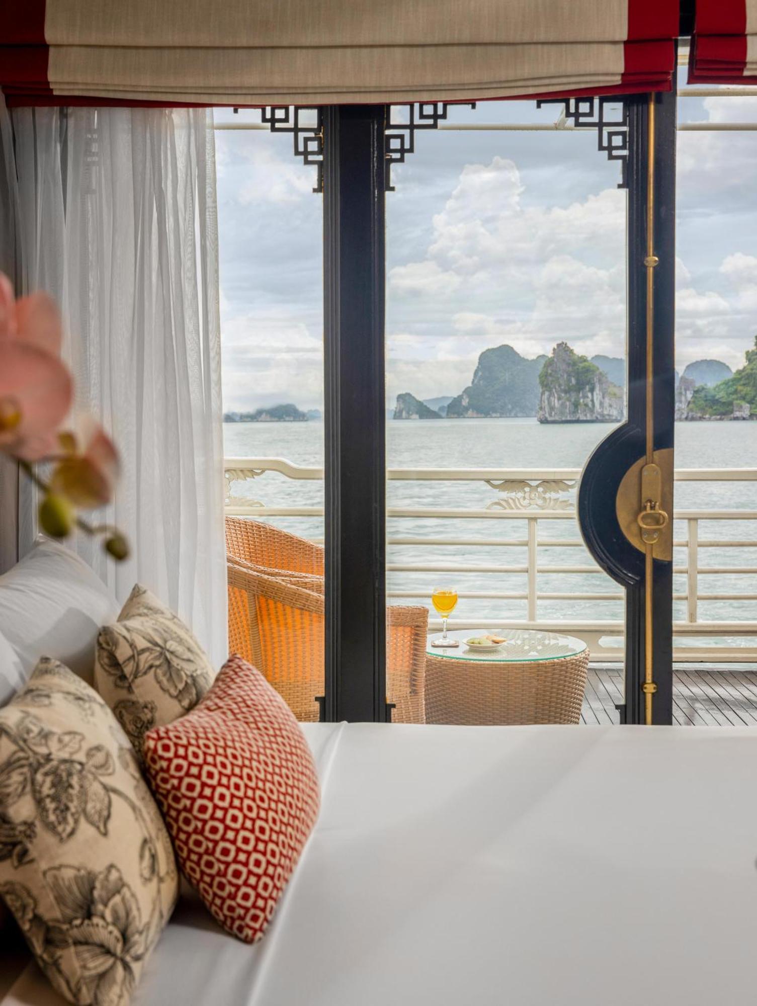 The Au Co Cruise - Managed By Bhaya Cruise  5*