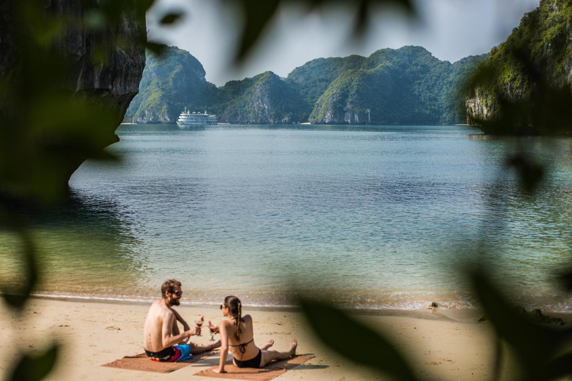 The Au Co Cruise - Managed By Bhaya Cruise 5*