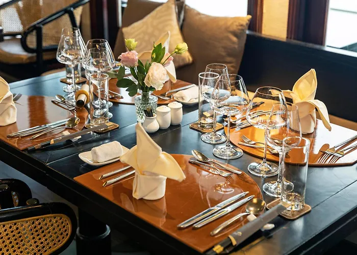 The Au Co Cruise - Managed By Bhaya Cruise