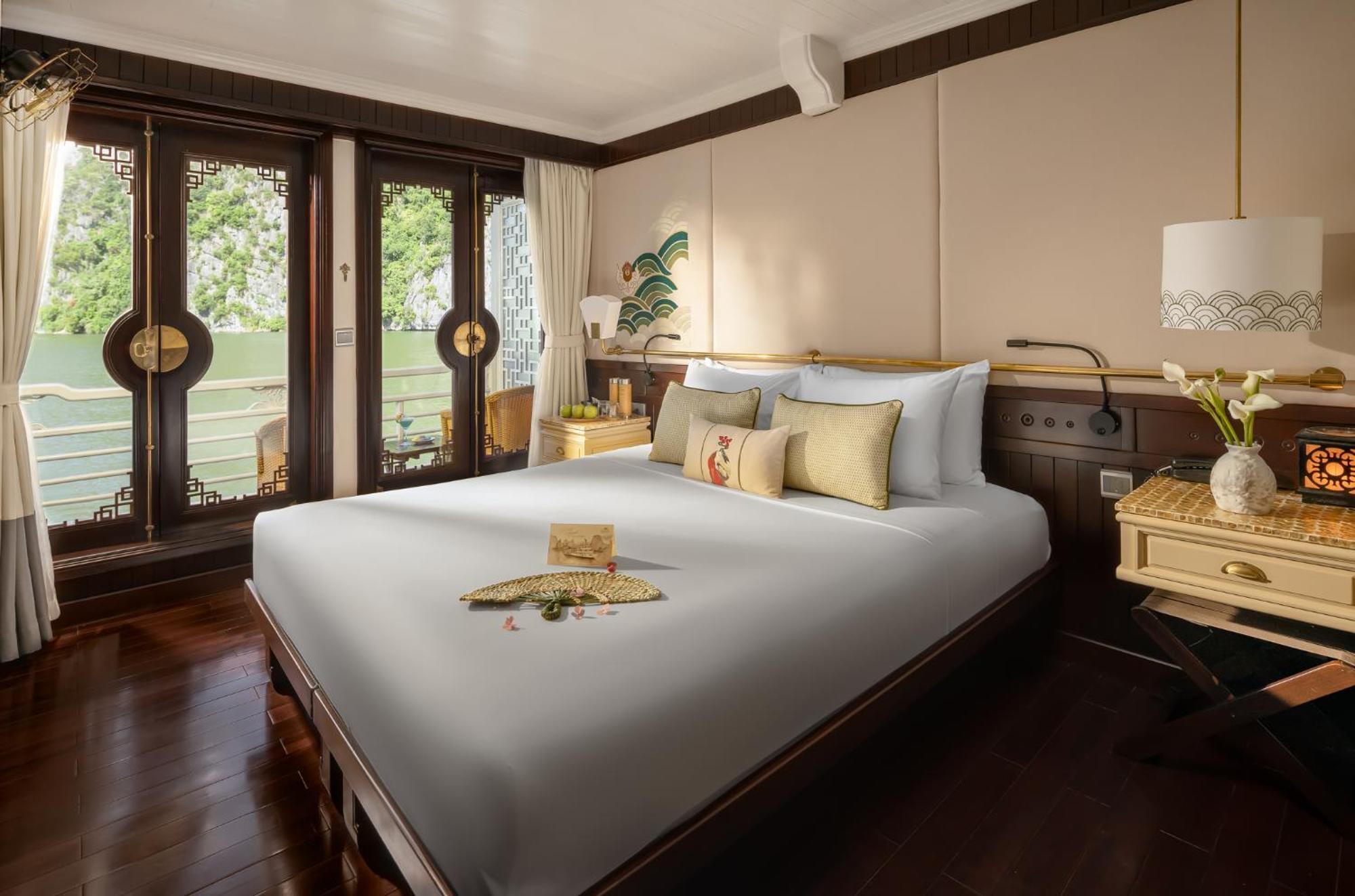The Au Co Cruise - Managed By Bhaya Cruise  5*