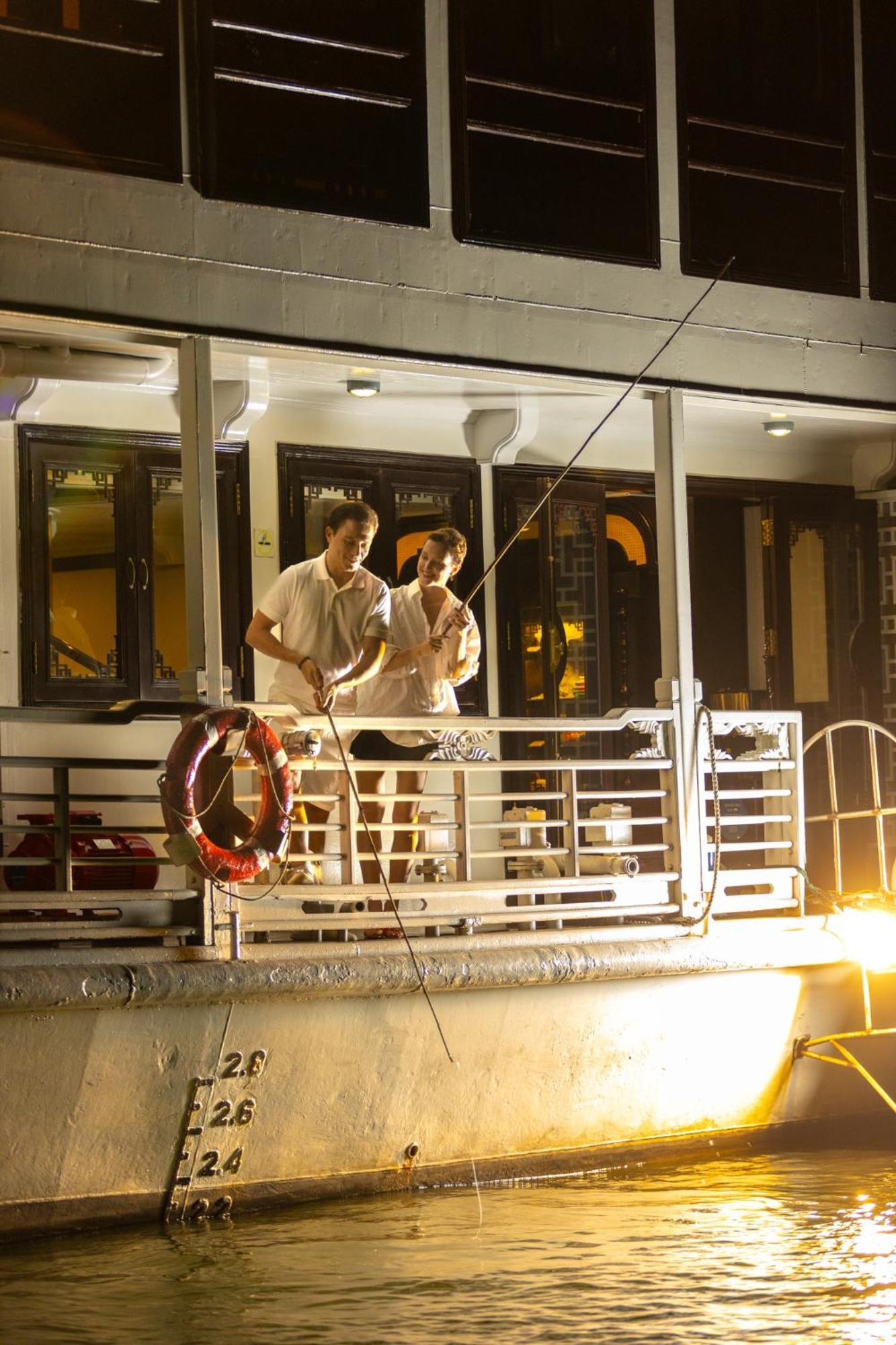The Au Co Cruise - Managed By Bhaya Cruise  5*