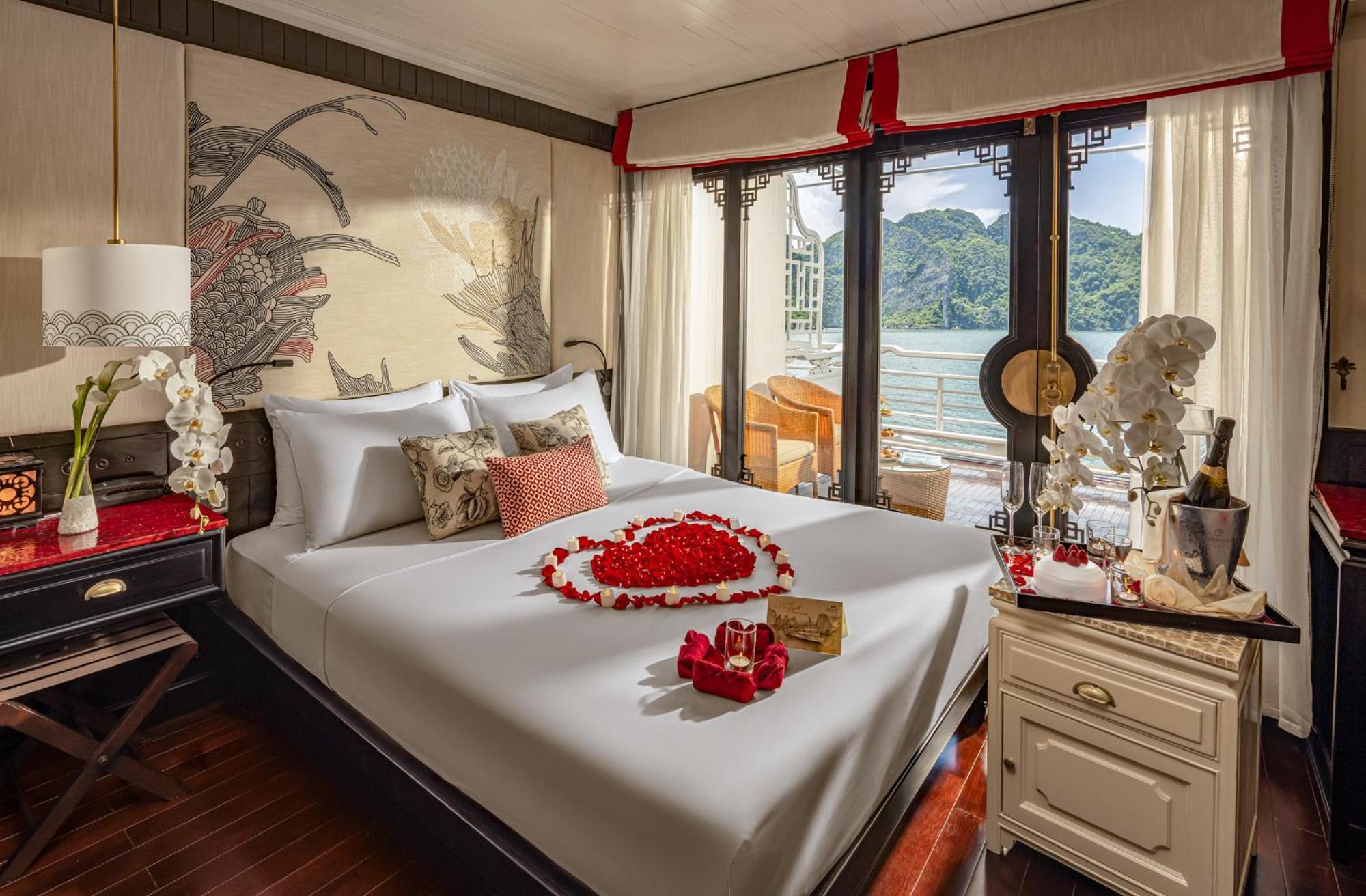 The Au Co Cruise - Managed By Bhaya Cruise 